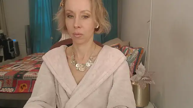 LuxuryNika online show from 04-01-26, 02:03