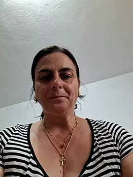 Snapshot of IsabelleCraft chatting on 06-24-26, 10:14 IsabelleCraft online show from 06-24-26, 10:14