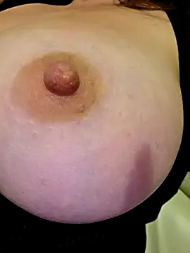 Snapshot of Adivaaa chatting on 01-12-26, 10:59 Adivaaa online show from 01-12-26, 10:59