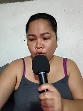 Snapshot of XXLorie_02 chatting on 04-29-26, 10:52 XXLorie 02 online show from 04-29-26, 10:52