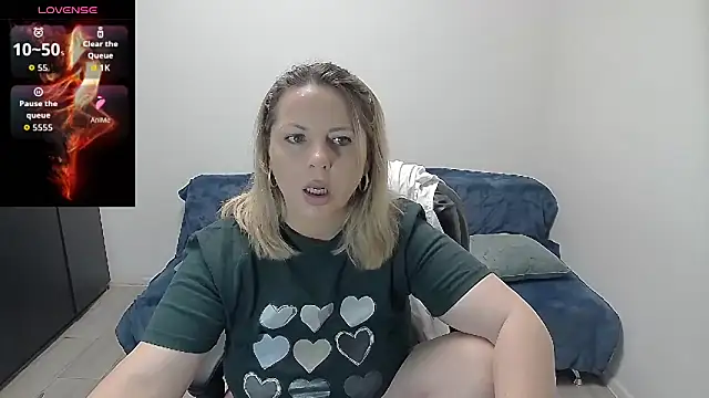erikaerika online show from 05-25-26, 07:03