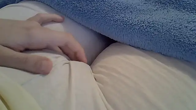 Snapshot of perescam chatting on 04-26-26, 02:26 perescam online show from 04-26-26, 02:26