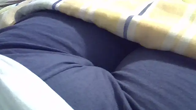 Snapshot of perescam chatting on 05-16-26, 03:25 perescam online show from 05-16-26, 03:25