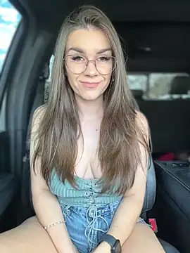 MaggyMayI online show from 02-15-26, 06:04