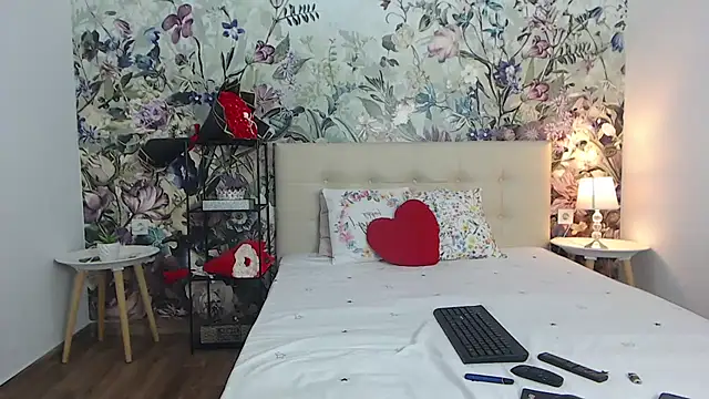 RoseDiamond06 online show from 07-06-26, 06:10