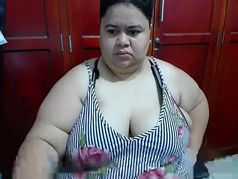 hotlesby4uxxx online show from 06-23-26, 01:53
