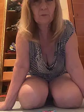 Snapshot of Irina2909@xh chatting on 06-13-26, 06:06 Irina2909xh online show from 06-13-26, 06:06