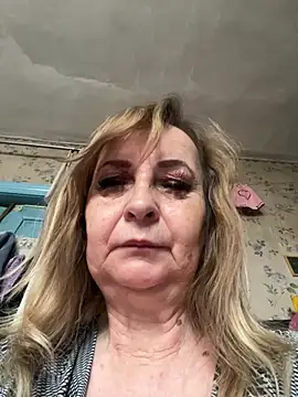 Snapshot of Irina2909@xh chatting on 06-14-26, 06:37 Irina2909xh online show from 06-14-26, 06:37