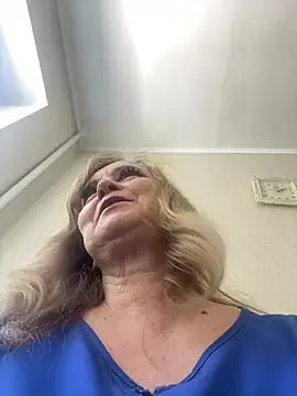 Snapshot of Irina2909@xh chatting on 06-23-26, 11:08 Irina2909xh online show from 06-23-26, 11:08