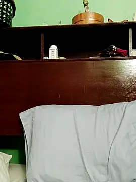 QueenSoreal online show from 05-14-26, 02:35