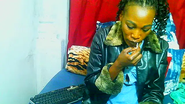 Snapshot of freaky_naughty chatting on 05-05-26, 11:29 freaky naughty online show from 05-05-26, 11:29
