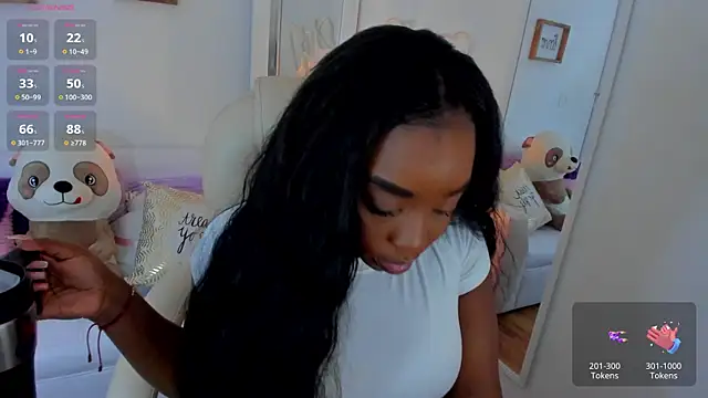 zobe love online show from 03-18-25, 04:59