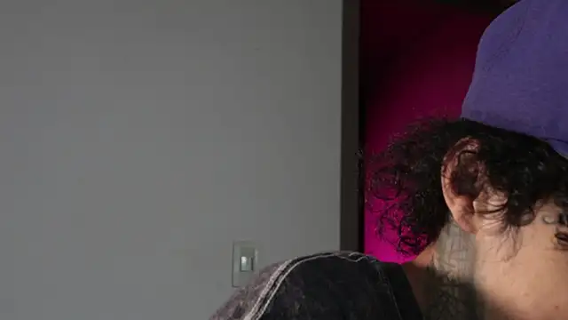 trieone online show from 05-28-26, 02:20