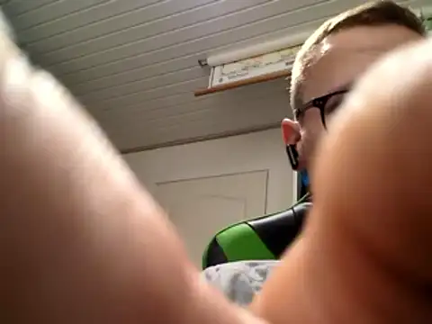 buchr1 online show from 06-20-26, 01:41