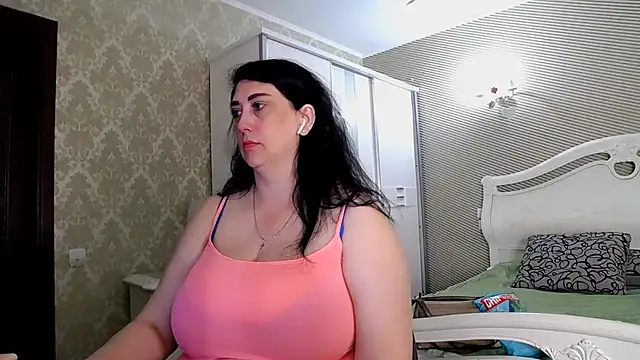 Snapshot of Evelyn_Shy chatting on 05-11-26, 09:26 Evelyn Shy online show from 05-11-26, 09:26