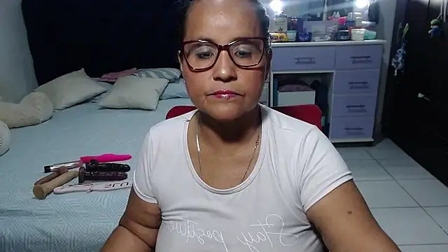 pervert mommy  online show from 05-14-26, 11:50
