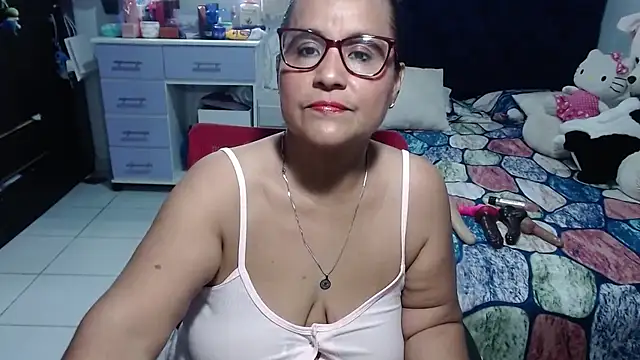 pervert mommy  online show from 06-01-26, 09:44