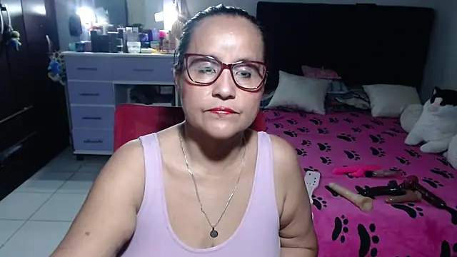 pervert mommy  online show from 07-08-26, 09:47