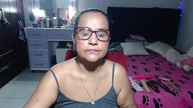 pervert mommy  online show from 07-16-26, 09:48