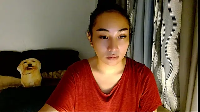 Snapshot of SweetLilly_18 chatting on 03-26-26, 06:30 SweetLilly 18 online show from 03-26-26, 06:30