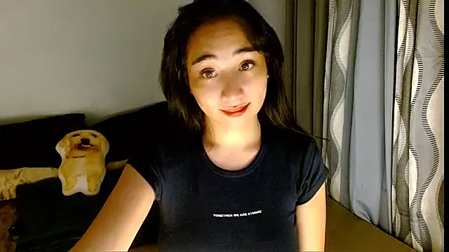 Snapshot of SweetLilly_18 chatting on 03-27-26, 05:35 SweetLilly 18 online show from 03-27-26, 05:35