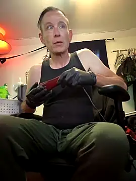 Snapshot of jjdirty6996 chatting on 06-10-26, 02:27 jjdirty6996 online show from 06-10-26, 02:27