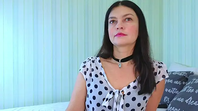  Lily  online show from 01-09-25, 09:59