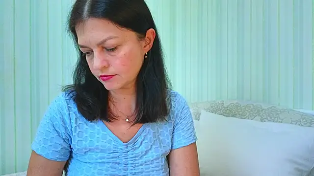  Lily  online show from 07-27-26, 01:07