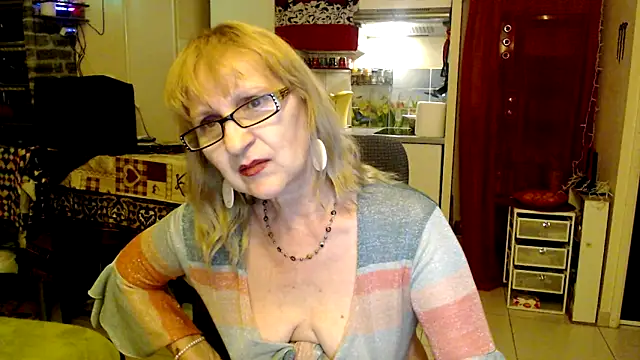 Snapshot of Ala-N-Dala chatting on 02-18-26, 05:25 Ala-N-Dala online show from 02-18-26, 05:25