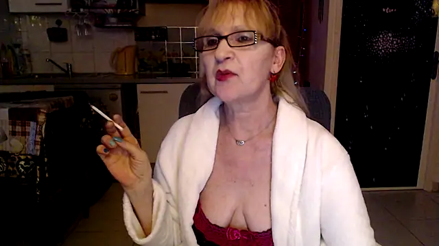 Snapshot of Ala-N-Dala chatting on 03-11-26, 03:12 Ala-N-Dala online show from 03-11-26, 03:12