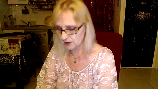 Snapshot of Ala-N-Dala chatting on 03-17-26, 05:00 Ala-N-Dala online show from 03-17-26, 05:00