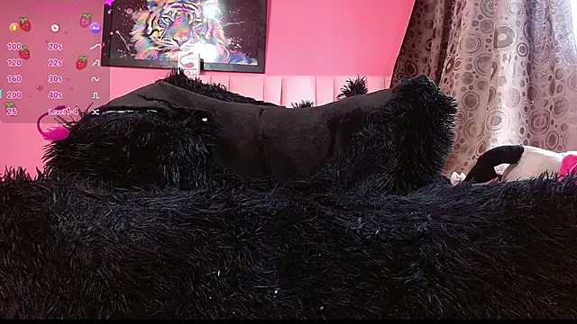 Snapshot of sofia_gold_ chatting on 03-15-25, 08:10 sofia gold online show from 03-15-25, 08:10