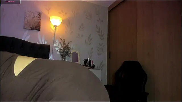 Snapshot of alejandrarosse__ chatting on 06-23-26, 10:19 alejandrarosse online show from 06-23-26, 10:19