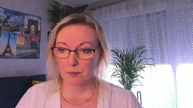 vanessa chat online show from 03-18-26, 02:20