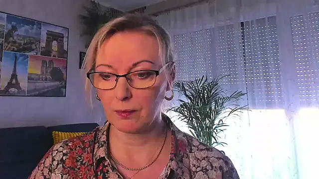 vanessa chat online show from 03-19-26, 02:21