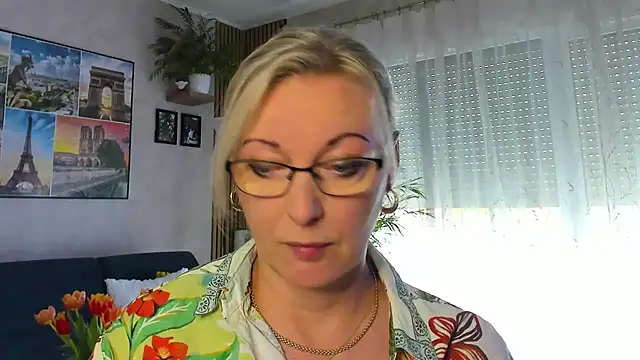 vanessa chat online show from 05-13-26, 01:30