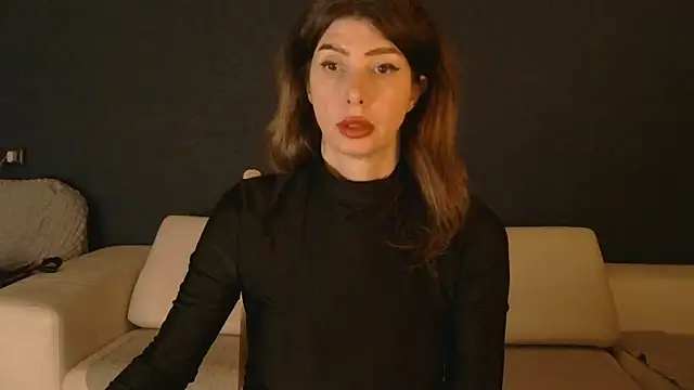 WhiteQueen888 online show from 12-18-25, 09:54