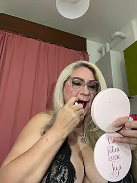 Snapshot of x_elena_x chatting on 05-02-26, 06:40 x elena x online show from 05-02-26, 06:40