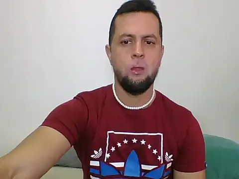 TRIISTAN KING10 online show from 07-23-26, 03:43