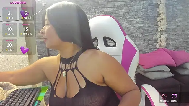 Snapshot of paola_ih chatting on 05-29-26, 01:31 paola ih online show from 05-29-26, 01:31