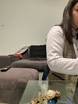 AlexandraGiogio online show from 04-19-26, 02:33