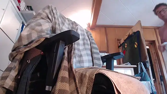 hausi07 online show from 04-20-26, 06:16