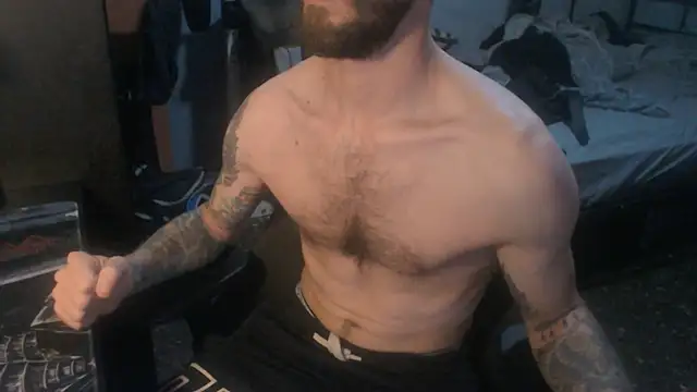 Snapshot of SexxxyLouis chatting on 05-09-26, 08:19 SexxxyLouis online show from 05-09-26, 08:19