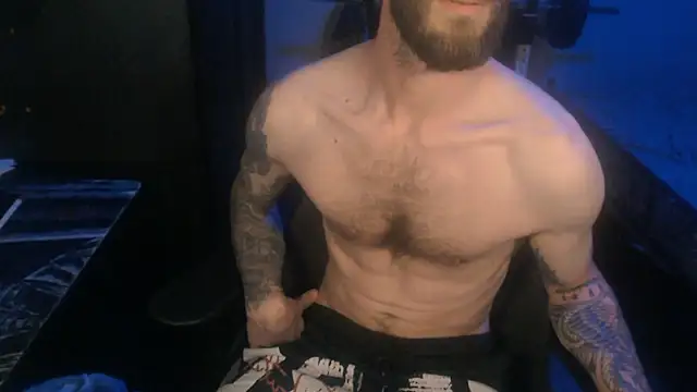 Snapshot of SexxxyLouis chatting on 05-23-26, 07:46 SexxxyLouis online show from 05-23-26, 07:46