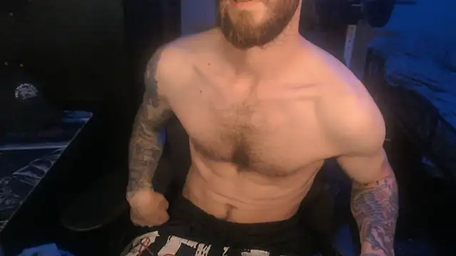 Snapshot of SexxxyLouis chatting on 05-24-26, 08:30 SexxxyLouis online show from 05-24-26, 08:30