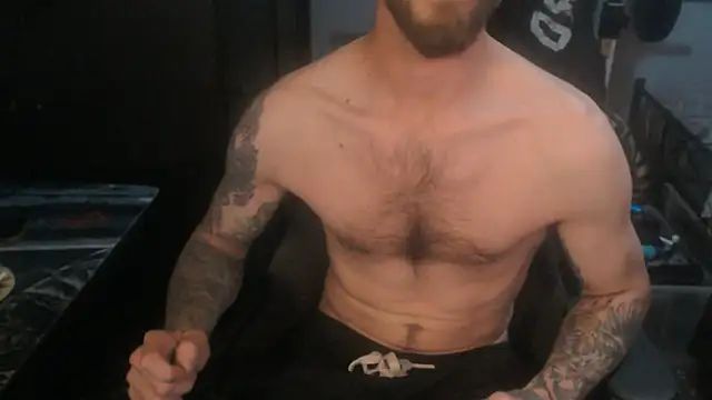 Snapshot of SexxxyLouis chatting on 06-02-26, 04:09 SexxxyLouis online show from 06-02-26, 04:09