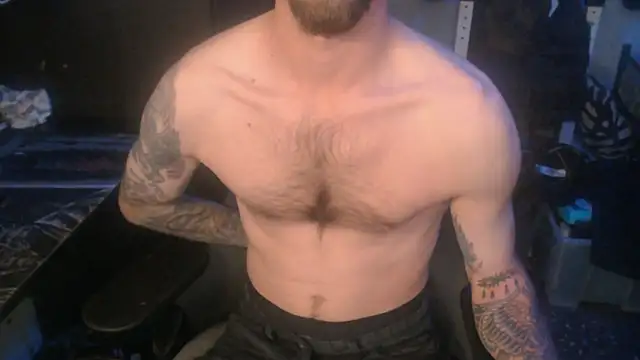 Snapshot of SexxxyLouis chatting on 06-03-26, 12:52 SexxxyLouis online show from 06-03-26, 12:52