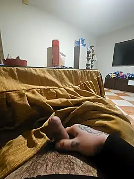 Snapshot of Alex3009 chatting on 02-18-26, 03:13 Alex3009 online show from 02-18-26, 03:13