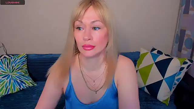EllenMoore online show from 05-24-26, 03:11