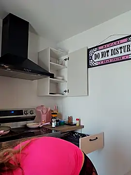 LilyOrion online show from 02-09-26, 08:02